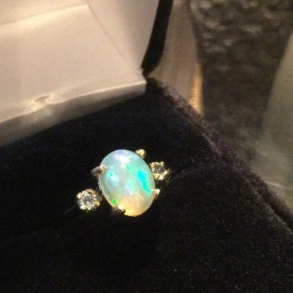 Elegant Majestic Fiery Opal Ring